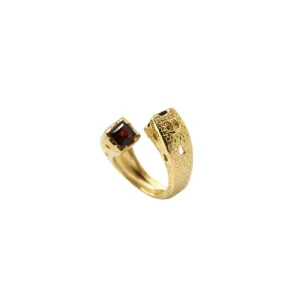 Hot Anello Torri Gotiche Argento Placcato Oro e Granati Rossi Anelli