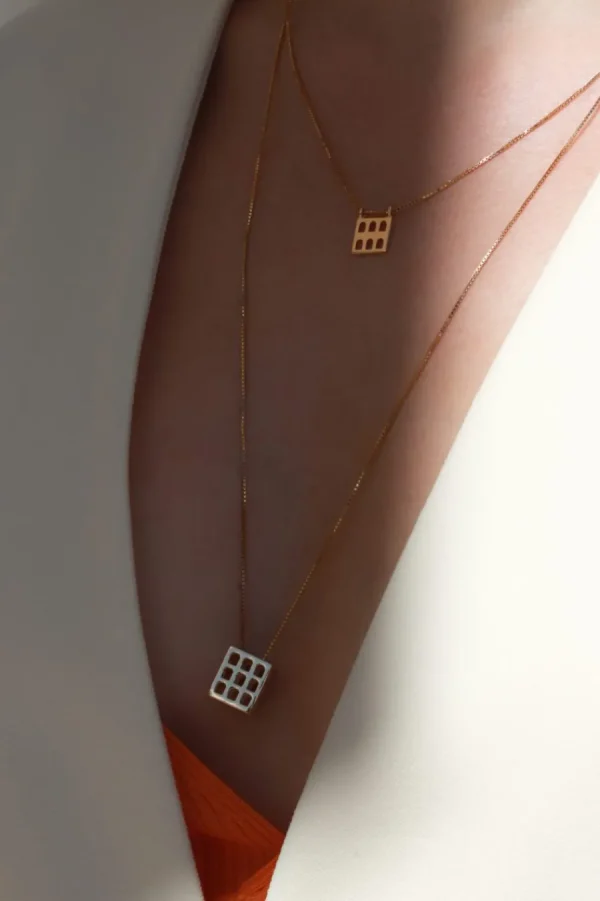 Best Ciondolo Colosseo Quadrato Argento 925 Placcato Oro Collane